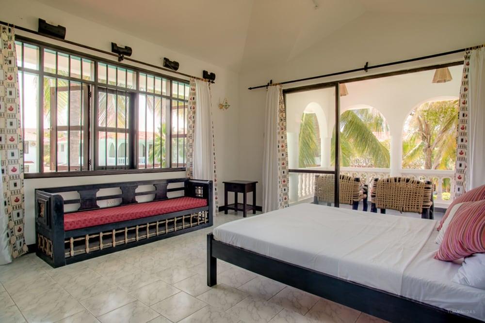 Bahari Dhow Beach Villas Diani Beach Εξωτερικό φωτογραφία
